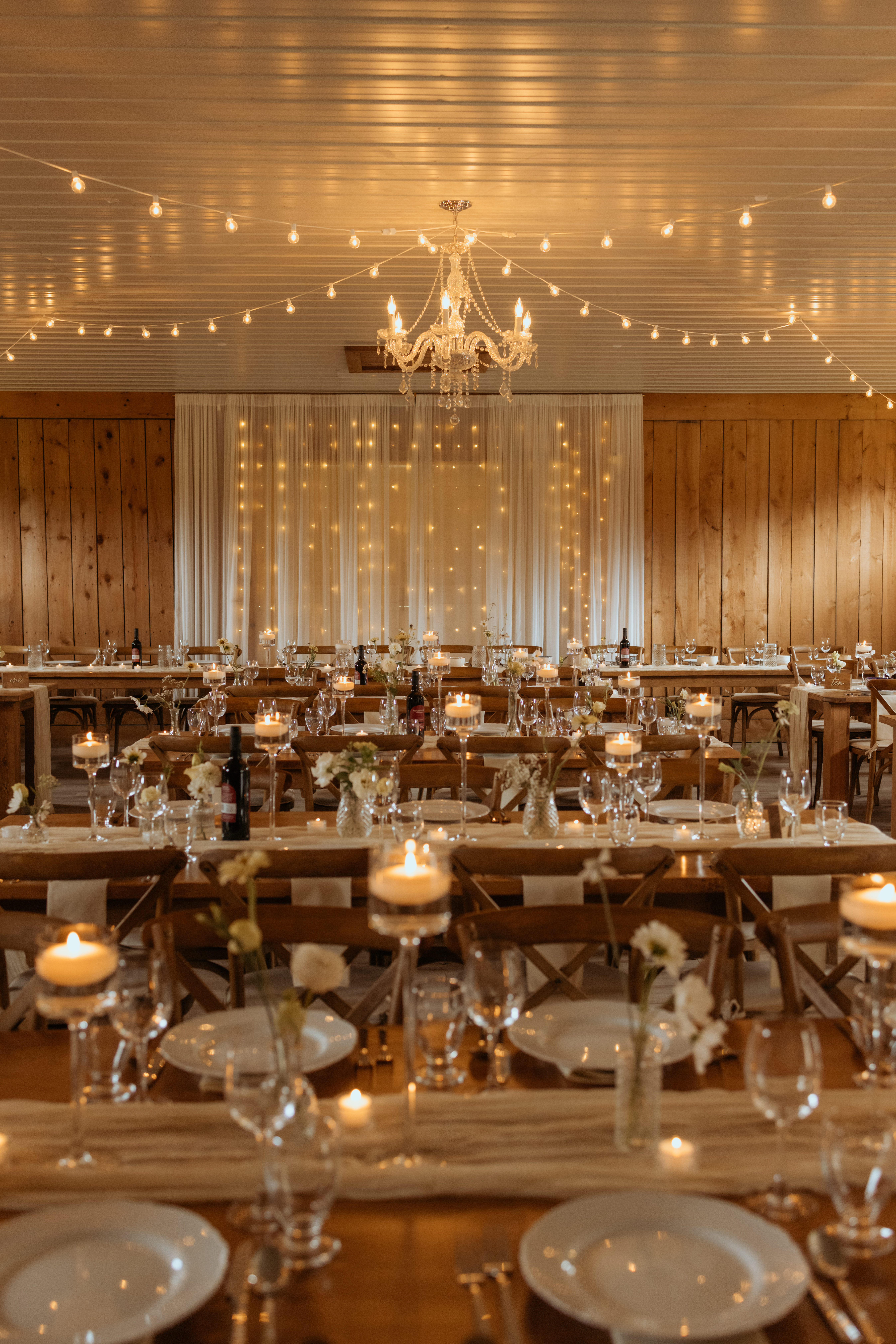 gorgeous decor at stunning wedding venue in ottawa 
