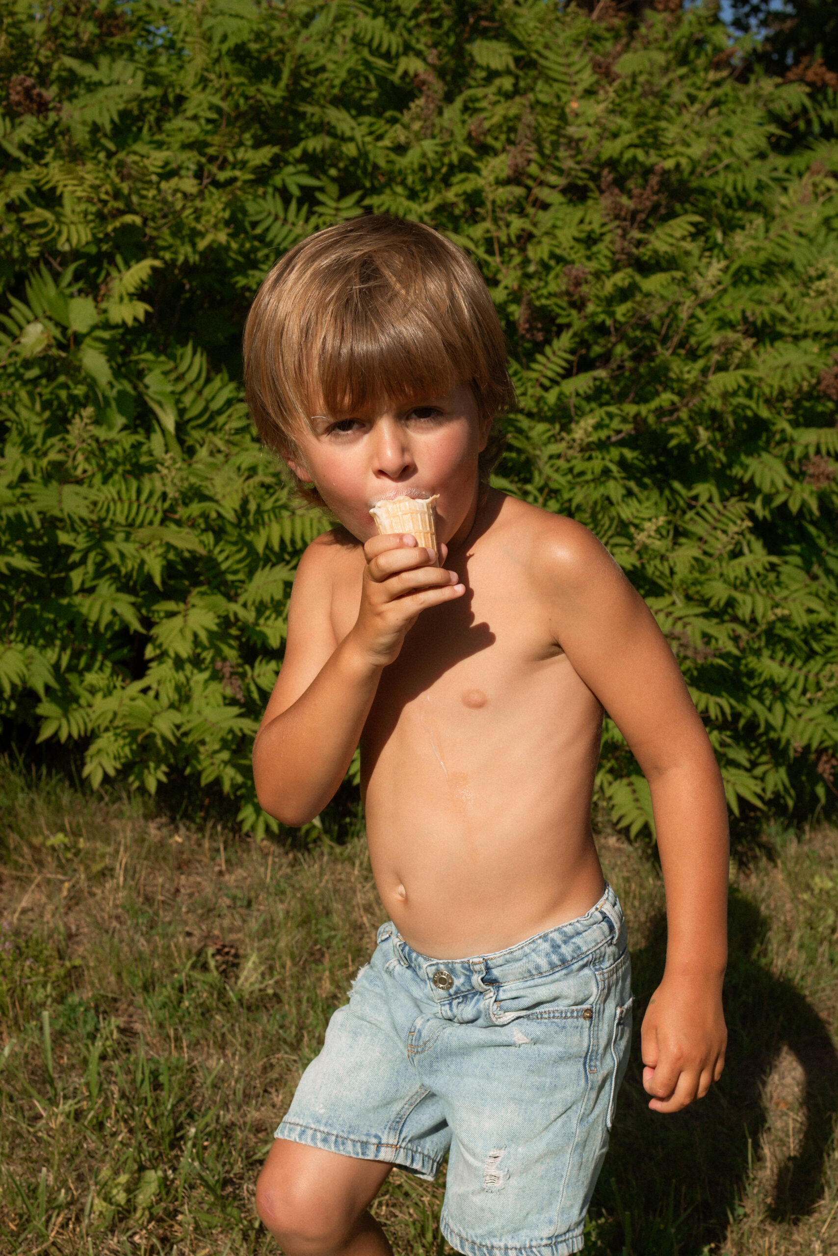 candid documentary family photographer